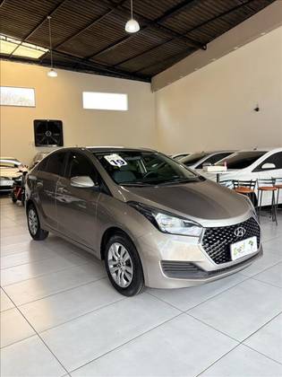 HYUNDAI HB20S 1.0 COMFORT PLUS 12V TURBO FLEX 4P MANUAL